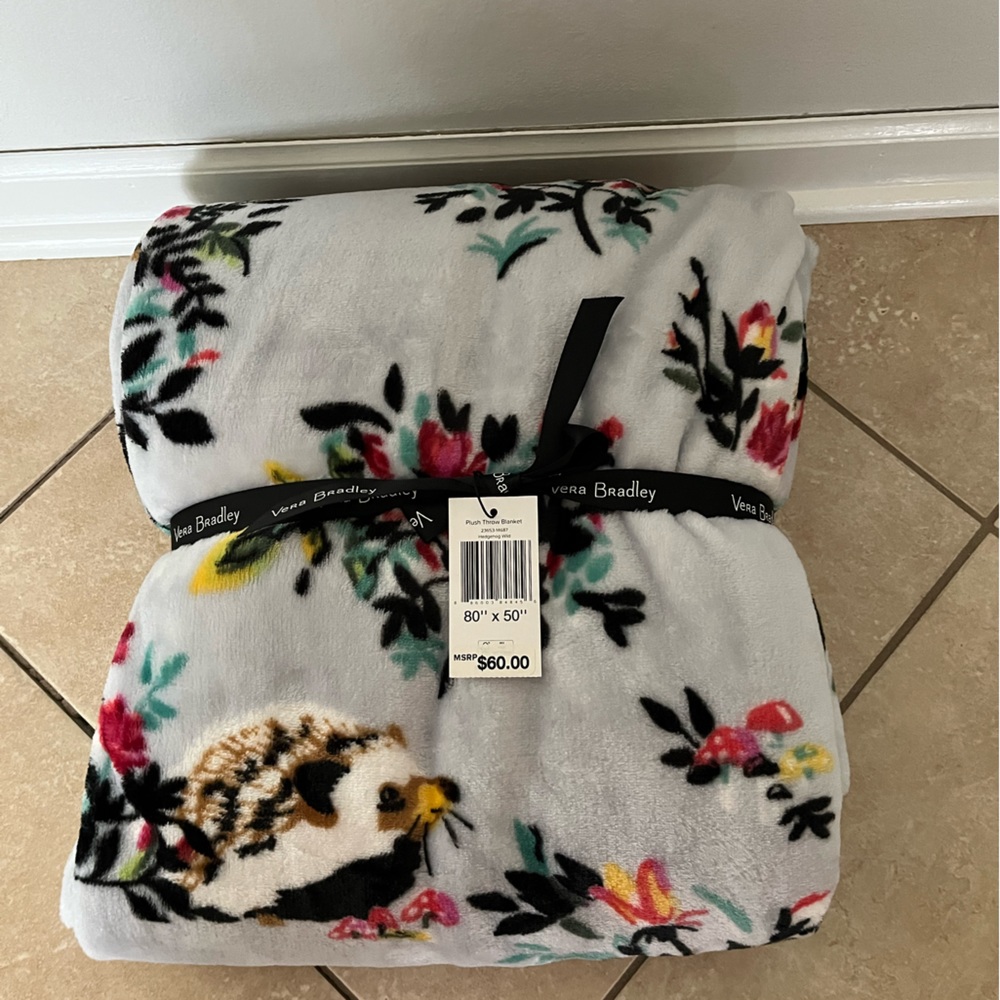 Vera Bradley (hedgehog, wild) NWT plush, throw blanket, 80” x 50“